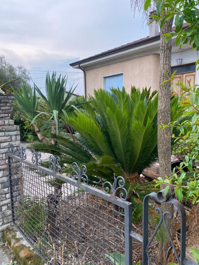 Il Giardino Delle Cycas Apartment Romito Magra Bagian luar foto